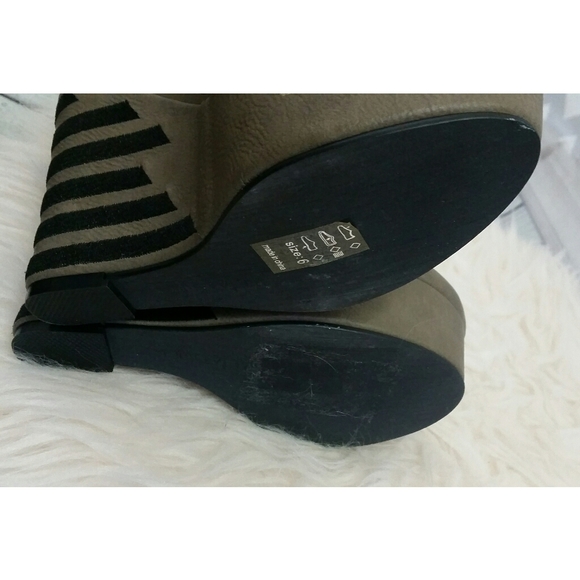 Michael Antonio Studio Cass Taupe Beaded Wedge 6 - Picture 6 of 8